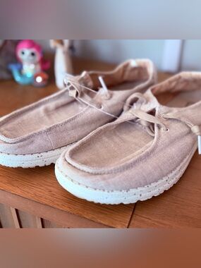 Hey Dude Women's Dusty Inca Canvas Sneakers